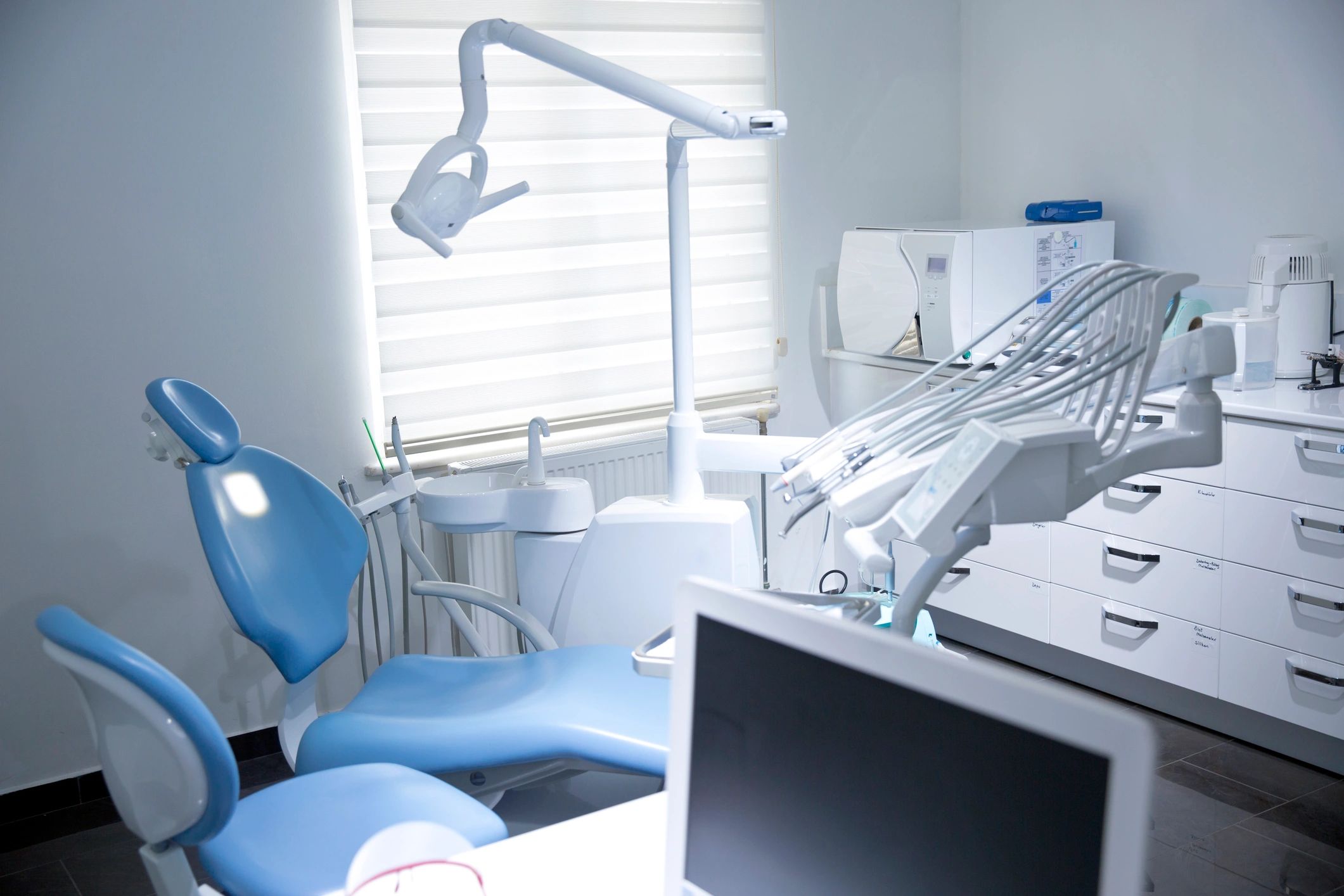 Atendimento odontológico em consultório